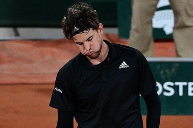 Dominic Thiem nói gì sau khi trận thua sốc ở Roland Garros?