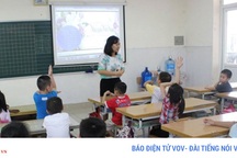 Bỏ biên chế giáo dục: Nên bớt dự án nghìn tỷ để tăng lương giáo viên