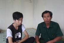 Thiếu 65 triệu mổ tim, cha nghèo bất lực nhìn con trai chết mòn