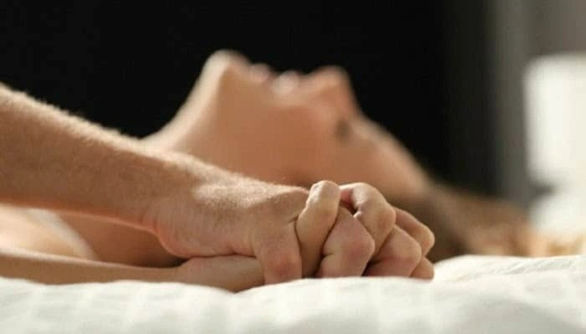 Nữ sinh đại học gặp họa vì quan điểm tình dục thoáng - 1