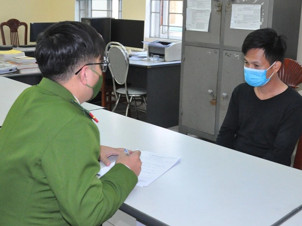 Thấy giá rau cao, đối tượng khoắng sạch một sào bắp cải lúc rạng sáng - 2 Thấy giá rau cao, đối tượng khoắng sạch một sào bắp cải lúc rạng sáng - 2