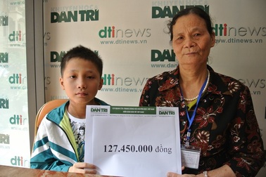Bạn đọc Dân trí giúp cậu bé bị ung thư vòm họng hơn 127 triệu đồng