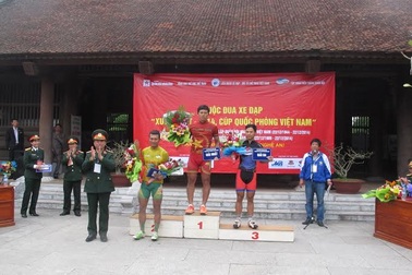 Hôm nay con đứng bên Người