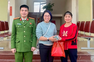 Công an đến tìm, người phụ nữ ngỡ ngàng biết tài khoản có 400 triệu đồng