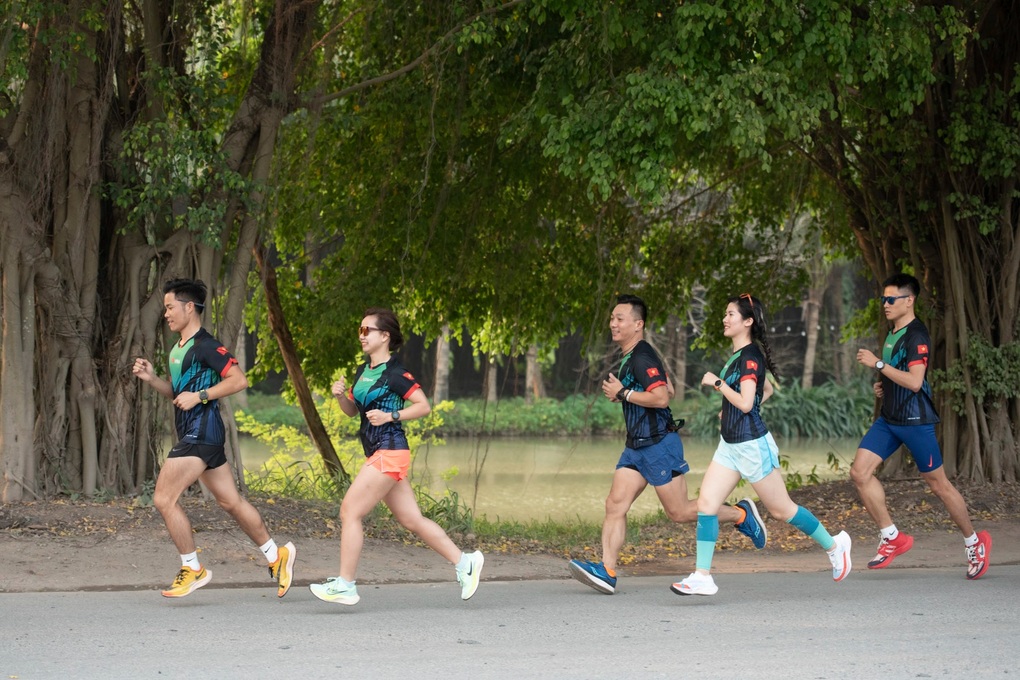 10.000 vận động viên tham dự giải chạy VPIM 2023 - 2 10.000 vận động viên tham dự giải chạy VPIM 2023 - 2