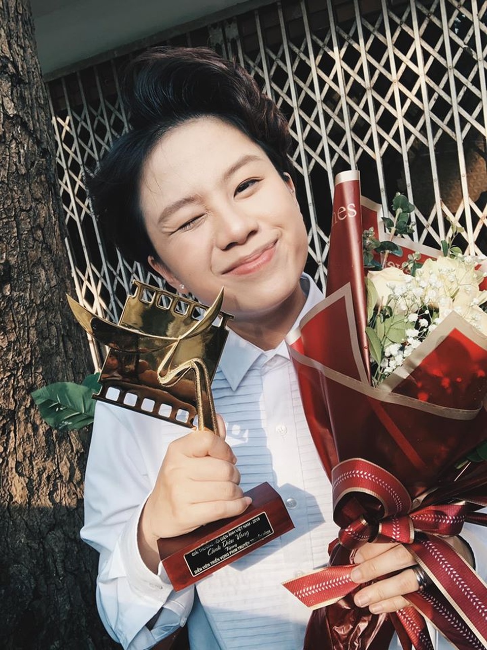 Bảo Hân: “Chưa bao giờ đi đóng phim mà chúng tôi bị xua đuổi nhiều như thế” - 2 Bảo Hân: “Chưa bao giờ đi đóng phim mà chúng tôi bị xua đuổi nhiều như thế” - 2