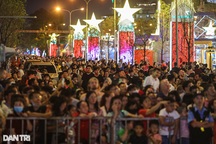 Du lịch Việt Nam bùng nổ dịp Tết Nguyên đán, nhiều nơi doanh thu "khủng"