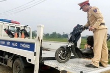 Đấu giá hơn 400 xe máy, xe máy điện bị công an tịch thu