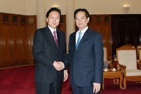 Thủ tướng Nguyễn Tấn Dũng tiếp nguyên Thủ tướng Nhật Bản Hatoyama Yukio