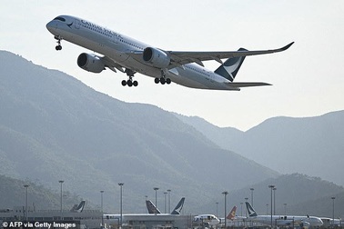 Chuyến bay cất cánh năm 2025 và hạ cánh năm 2024 thu hút sự chú ý