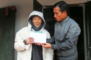 Quà bạn đọc tiếp tục sưởi ấm “Hai ngọn đèn trước gió”…   