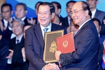 Hai văn kiện lịch sử về biên giới Việt Nam-Campuchia chính thức có hiệu lực