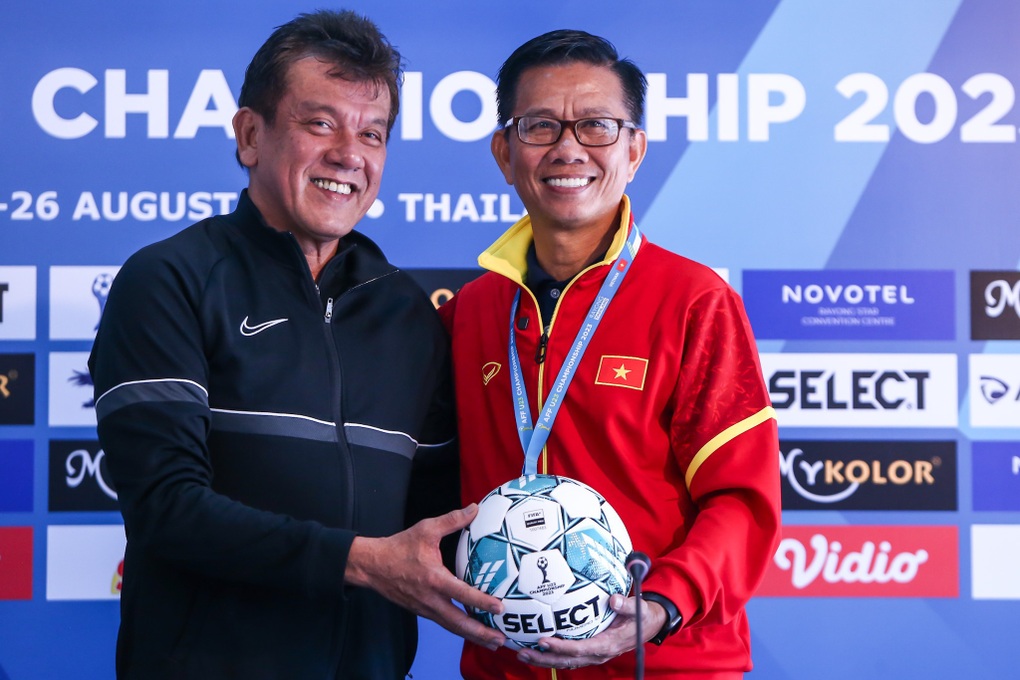 HLV Malaysia: Chúng tôi sẽ chơi tấn công trước U23 Việt Nam - 2 HLV Malaysia: Chúng tôi sẽ chơi tấn công trước U23 Việt Nam - 2