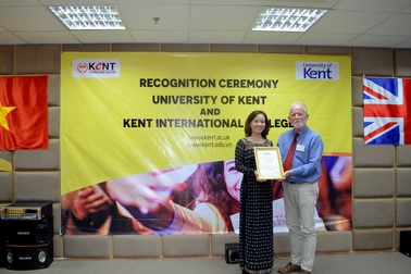 Sinh viên Việt Nam tự tin phát triển trong môi trường quốc tế