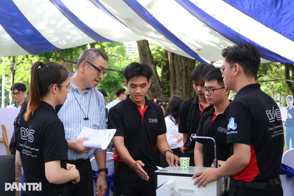 Sinh viên chế tạo màng bọc thực phẩm có thể ăn được - 3 Sinh viên chế tạo màng bọc thực phẩm có thể ăn được - 3