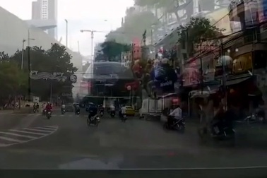 "Đội quân Ú oà" hay thói quen giao thông không cần luật pháp