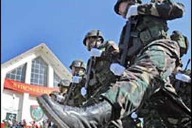 Trung Quốc gọi Mỹ là “người hàng xóm tọc mạch”