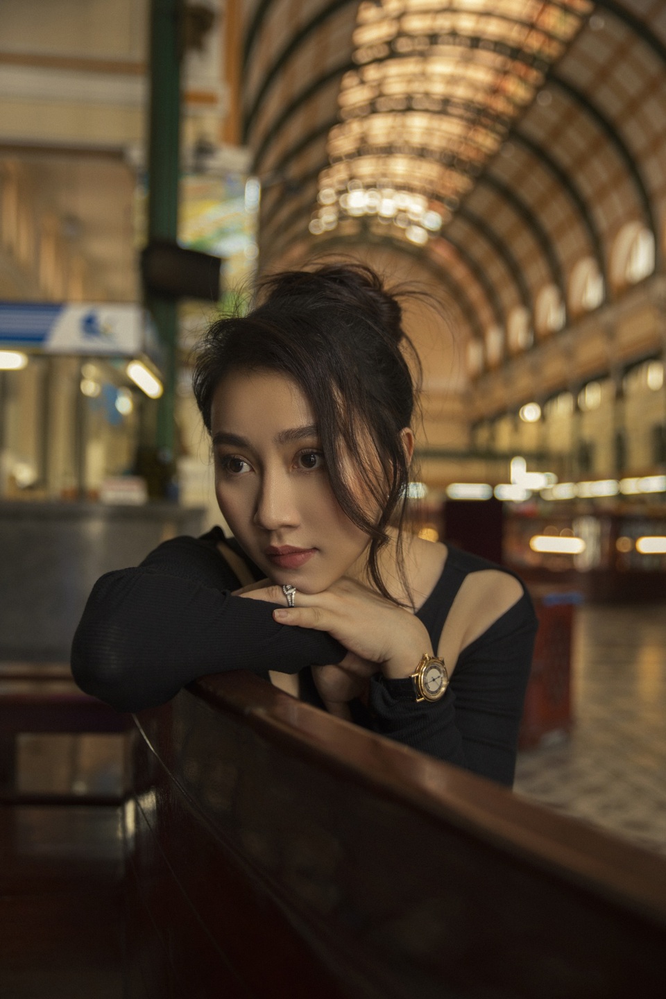 Huỳnh Hồng Loan: “Những vai diễn đẫm nước mắt vì tình đã vận vào đời tôi” - 5 Huỳnh Hồng Loan: “Những vai diễn đẫm nước mắt vì tình đã vận vào đời tôi” - 5