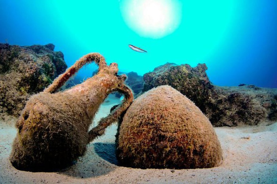 Xác tàu cổ chứa 6000 vò rượu nguyên vẹn được bảo quản tốt đến kinh ngạc - 3 Xác tàu cổ chứa 6000 vò rượu nguyên vẹn được bảo quản tốt đến kinh ngạc - 3