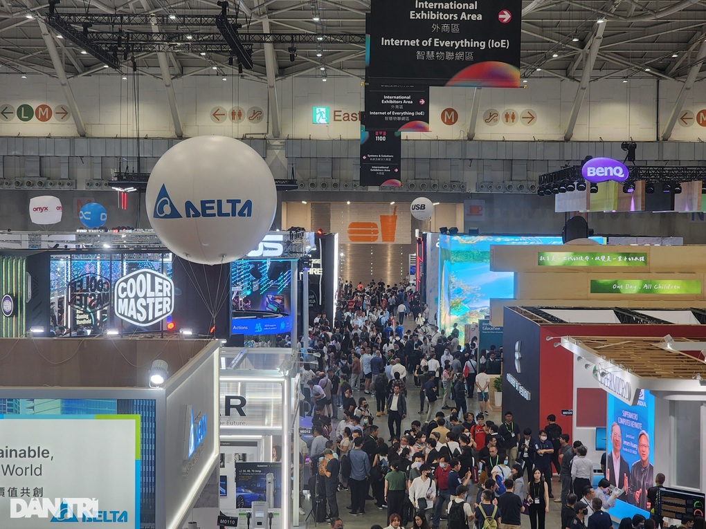 Laptop gaming kết hợp với hãng xe sang tại Computex 2023 - 7 Laptop gaming kết hợp với hãng xe sang tại Computex 2023 - 7