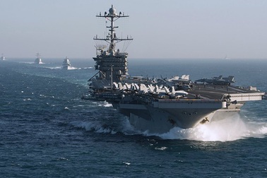 Tàu sân bay Mỹ gửi thông điệp đến Nga
