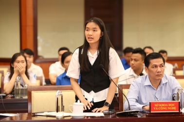 Chủ tịch TPHCM Phan Văn Mãi: "Công chức không thể như... showbiz"