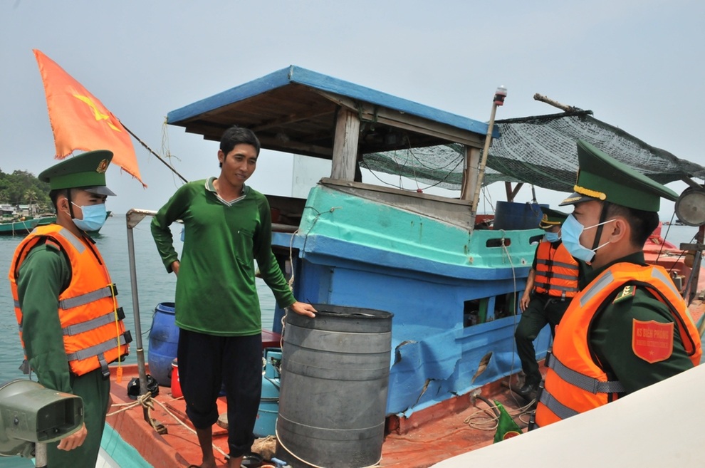 Dịch phức tạp, Phú Quốc triển khai trạm y tế lưu động - 2 Dịch phức tạp, Phú Quốc triển khai trạm y tế lưu động - 2