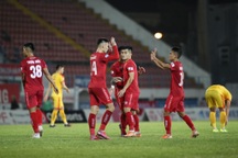 Thắng dễ CLB Thanh Hoá, CLB Hải Phòng vẫn chưa trụ hạng