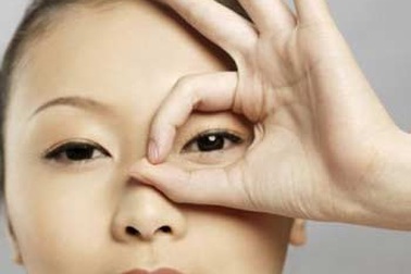 Quầng thâm mắt - biểu hiện bệnh gì?