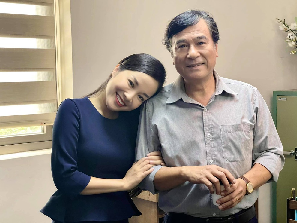 15 năm Nhật ký Vàng Anh, Minh Hương từ con hóa bạn gái NSND Mạnh Cường - 5 15 năm Nhật ký Vàng Anh, Minh Hương từ con hóa bạn gái NSND Mạnh Cường - 5