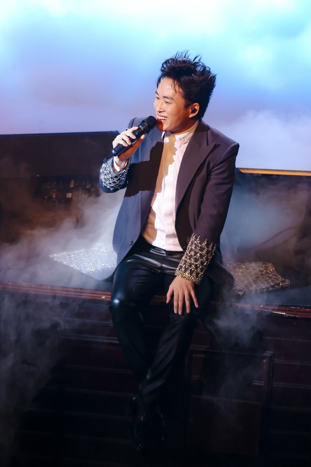 Tùng Dương gây bất ngờ khi hòa giọng cùng Myra Trần, Quốc Thiên - 4 Tùng Dương gây bất ngờ khi hòa giọng cùng Myra Trần, Quốc Thiên - 4
