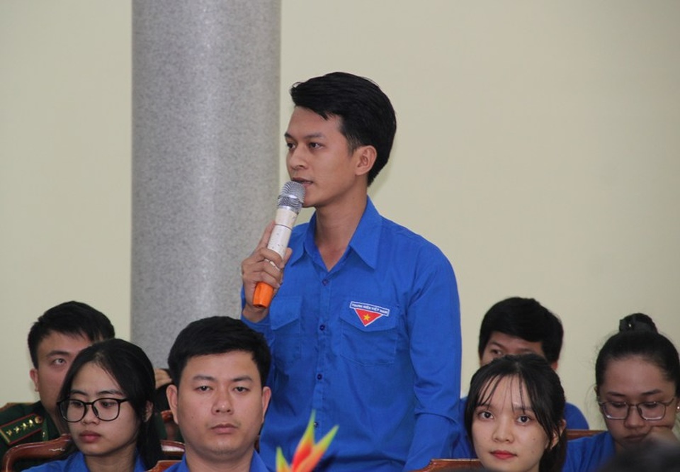 Bí thư Tỉnh ủy Bình Định: Tuổi trẻ phải xông pha và cống hiến - 3 Bí thư Tỉnh ủy Bình Định: Tuổi trẻ phải xông pha và cống hiến - 3