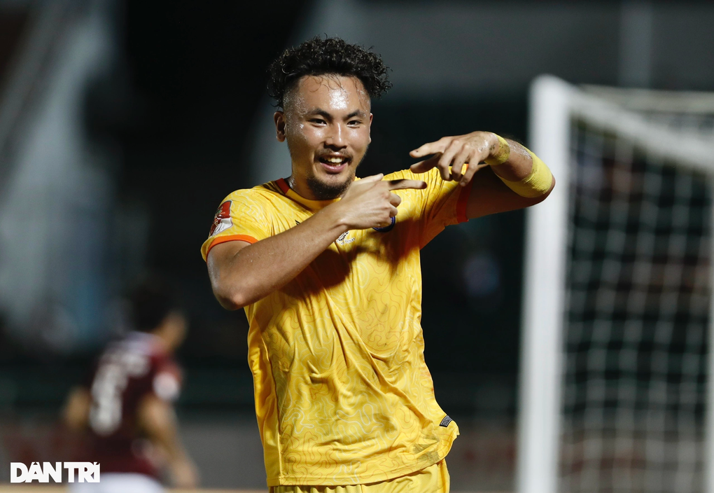 Thua Khánh Hòa, CLB TPHCM đối diện nhiều rủi ro ở V-League - 3 Thua Khánh Hòa, CLB TPHCM đối diện nhiều rủi ro ở V-League - 3