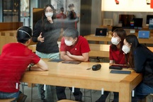 Lo sợ Covid-19, hơn 100.000 nhân viên của Google làm việc tại nhà