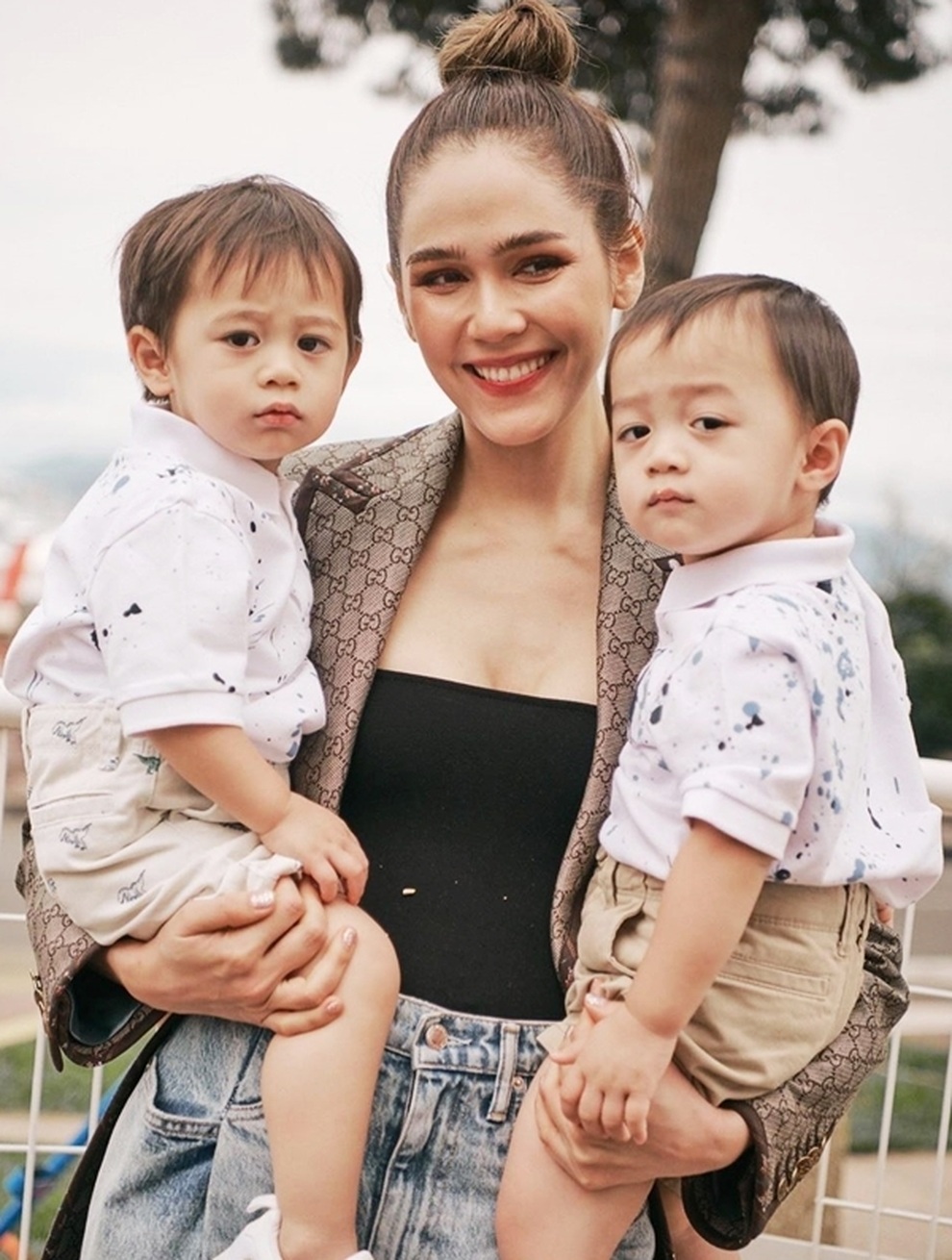 Cuộc sống như mơ của bông hồng lai Thái Lan được chồng tặng siêu xe 17 tỷ - 9 Cuộc sống như mơ của bông hồng lai Thái Lan được chồng tặng siêu xe 17 tỷ - 9