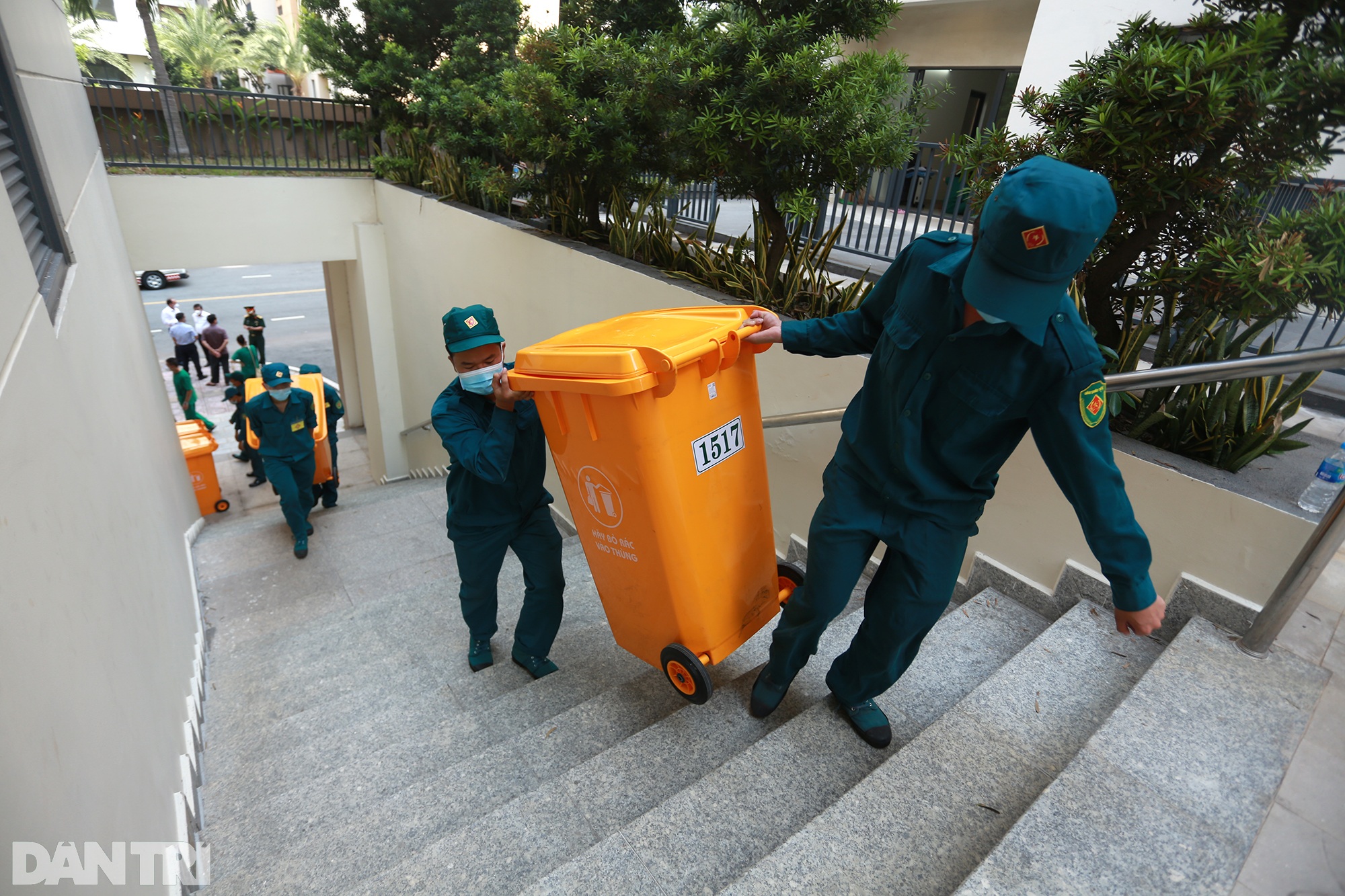 Thủ tướng Phạm Minh Chính thị sát bệnh viện dã chiến 16.000 giường ở TPHCM - 9 Thủ tướng Phạm Minh Chính thị sát bệnh viện dã chiến 16.000 giường ở TPHCM - 9
