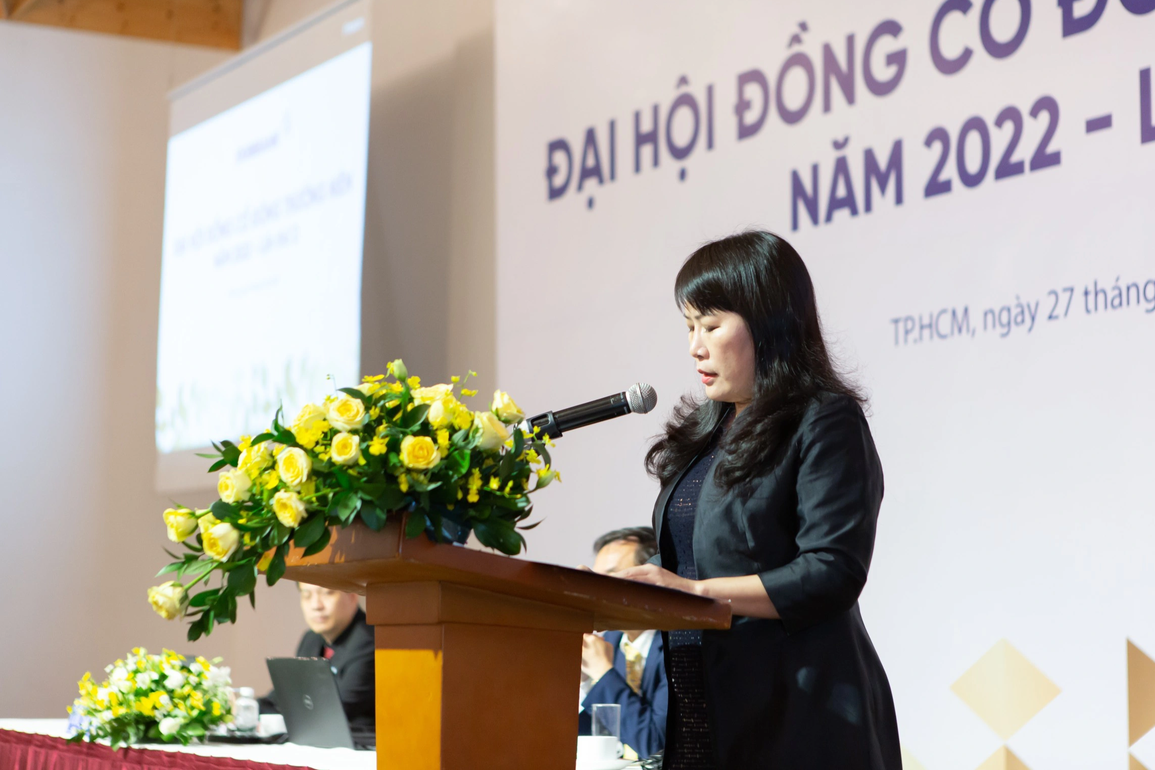 Diễn biến bất ngờ vụ Eximbank bán cổ phiếu Sacombank lãi 650 tỷ đồng - 1 Diễn biến bất ngờ vụ Eximbank bán cổ phiếu Sacombank lãi 650 tỷ đồng - 1