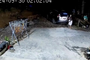 Chồng vội vàng đưa vợ đi đẻ nhưng bỏ quên... vợ ở nhà