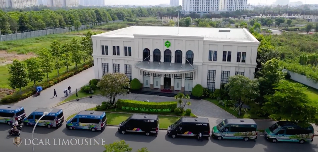 Cơn khát xe limousine phục vụ nhu cầu đi lại trong doanh nghiệp - 4 Cơn khát xe limousine phục vụ nhu cầu đi lại trong doanh nghiệp - 4