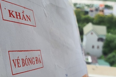 Vé trận Việt Nam - UAE vừa đến tay, dân phe “hét" luôn 4 lần giá