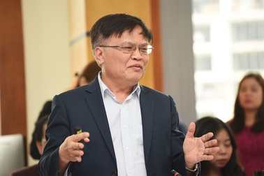 Giao việc dễ chỉ "vẽ đường" cho con ông, cháu cha vào Nhà nước