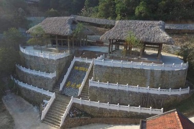 Công trình “bí ẩn” trên núi Lạng Sơn từng là bối cảnh phục vụ đoàn phim Trung Quốc?