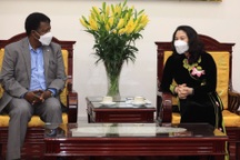 Thứ trưởng Nguyễn Thị Hà tiếp Chủ tịch Làng trẻ em SOS Quốc tế