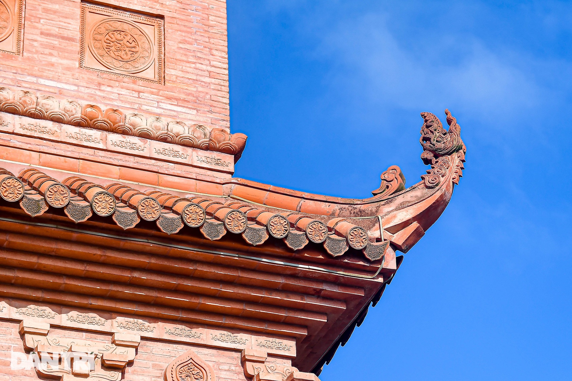 The first famous landmark tower with 9 floors in Hai Phong - 5