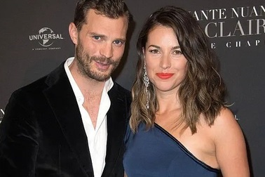 Tài tử phim 50 sắc thái đón con gái thứ 3