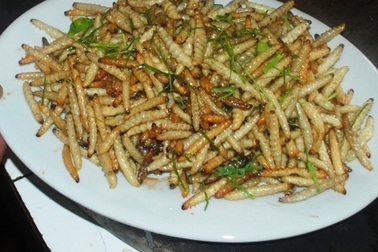 “Nhắm mắt, bịt mũi” với những món ăn “dị” nhất xứ Mường