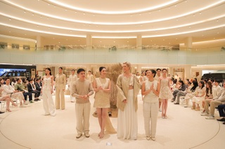 Á hậu Châu Anh, Hà Kino tôn vinh vẻ đẹp người H’Mông qua thời trang gai dầu - 13