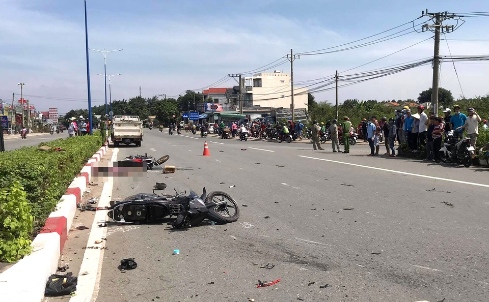 Mạnh tay xử lý “quái xế”, ngăn chặn nguy cơ tai nạn giao thông - 2 Mạnh tay xử lý “quái xế”, ngăn chặn nguy cơ tai nạn giao thông - 2