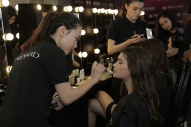 Mỹ phẩm Nhật Bản mang “Người tình trang sức” đến Vietnam International Fashion Week 2018