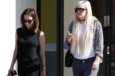 Ngôi sao mắc bệnh tâm thần Amanda Bynes tái xuất